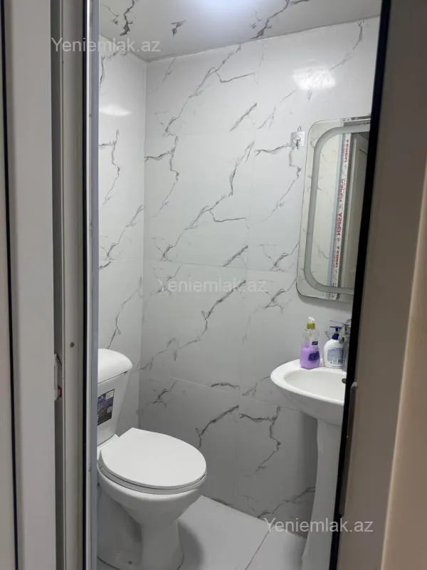 Satılır 4 otaqlı köhnə tikili 100 m²