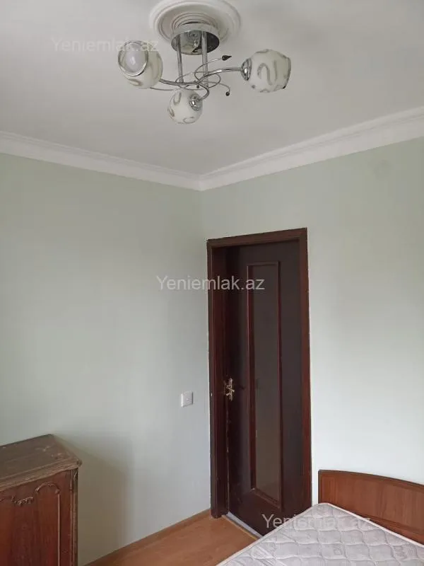 Satılır 2 otaqlı köhnə tikili 40 m²