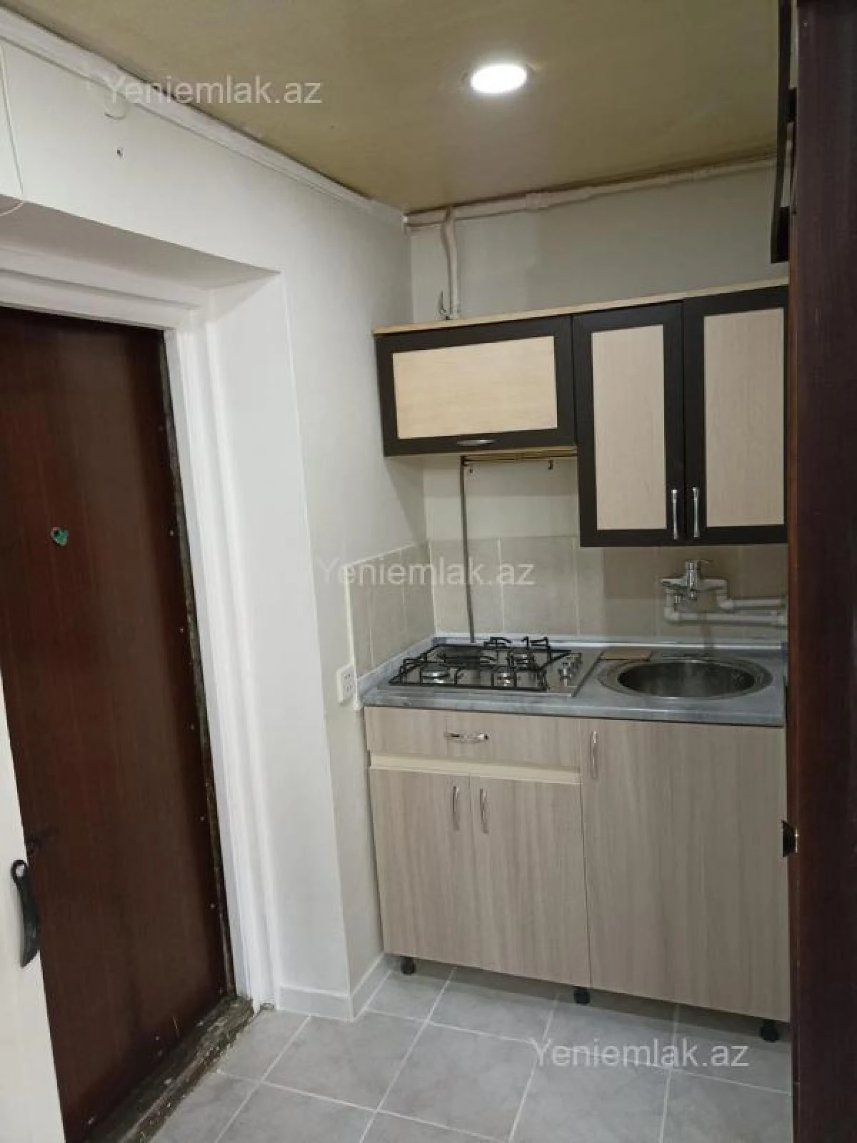 Satılır 2 otaqlı köhnə tikili 40 m²