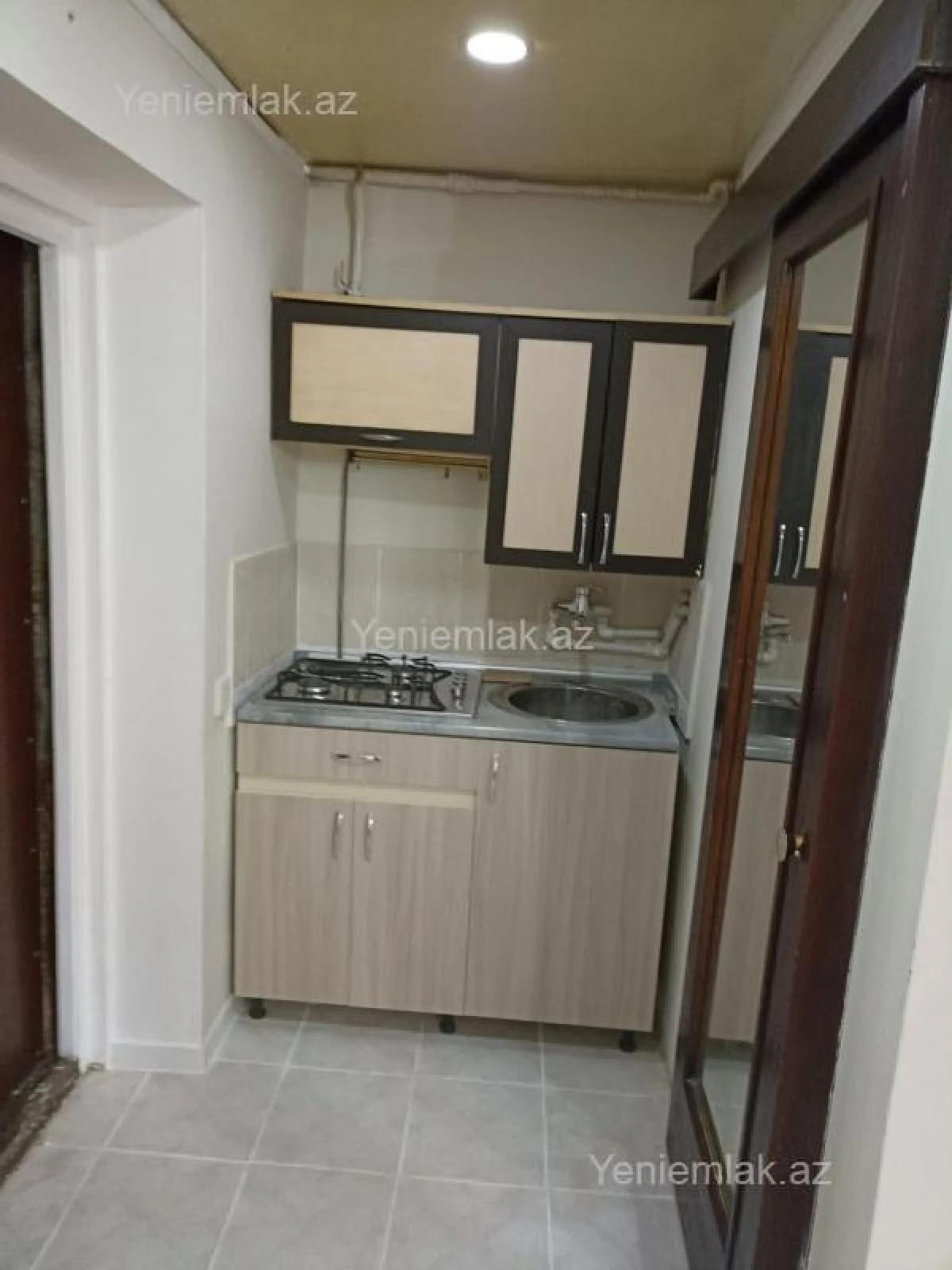Satılır 2 otaqlı köhnə tikili 40 m²