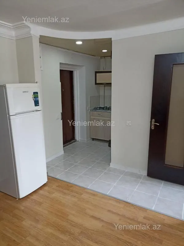Satılır 2 otaqlı köhnə tikili 40 m²