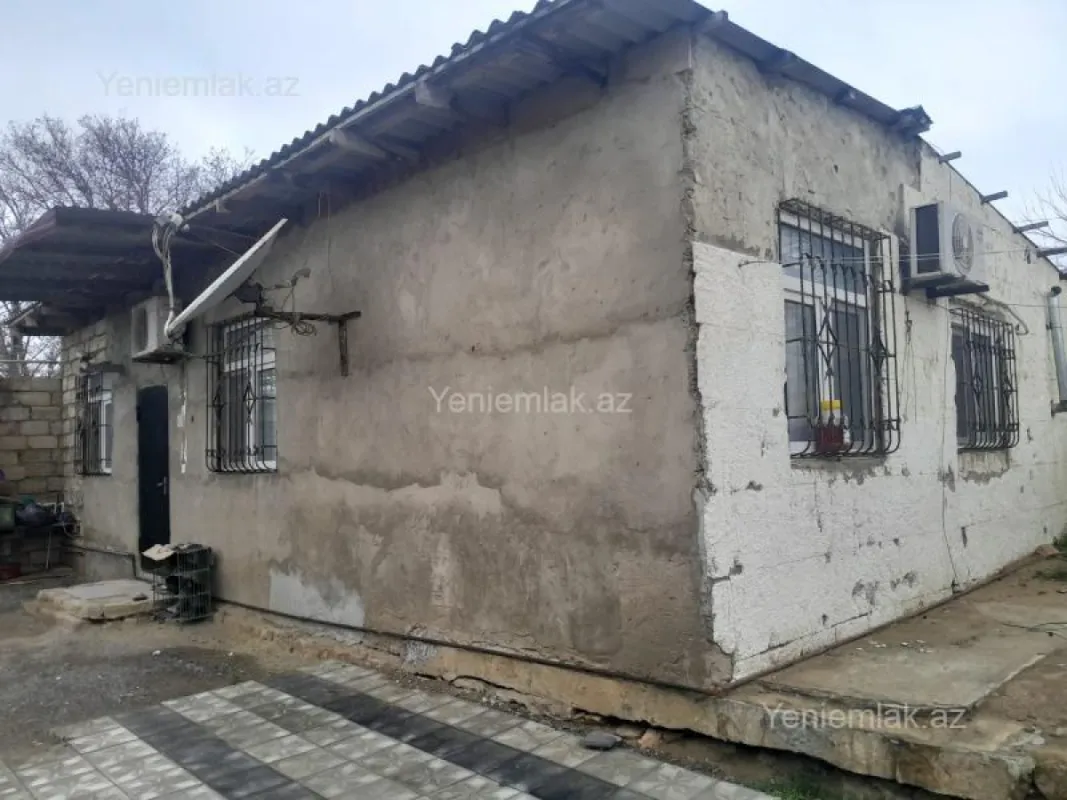 Satılır 4 otaqlı həyət evi 90 m²