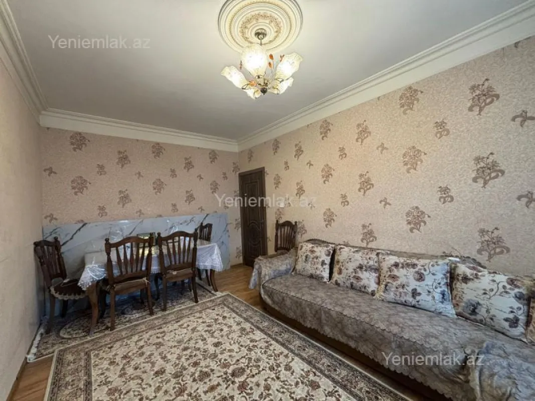 Satılır 2 otaqlı köhnə tikili 60 m²