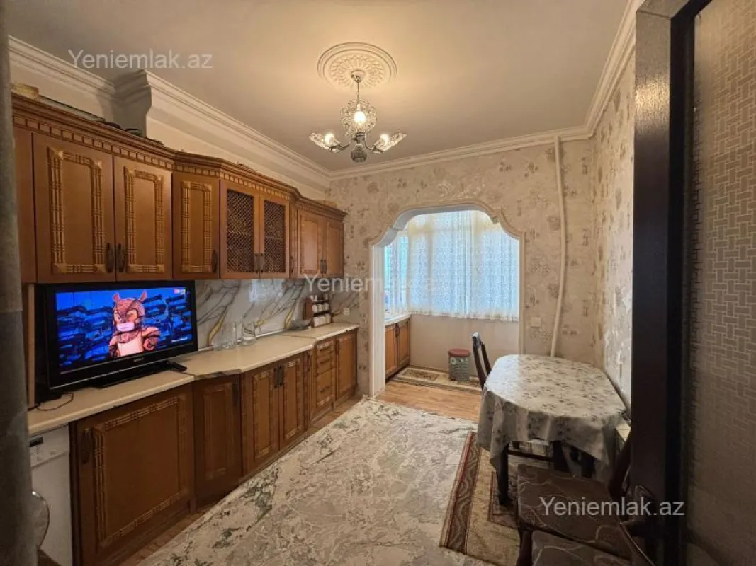 Satılır 2 otaqlı köhnə tikili 60 m²