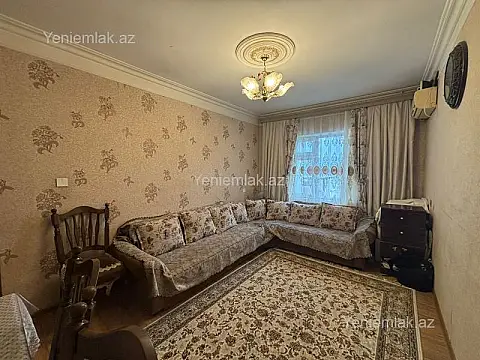 Satılır 2 otaqlı köhnə tikili 60 m²