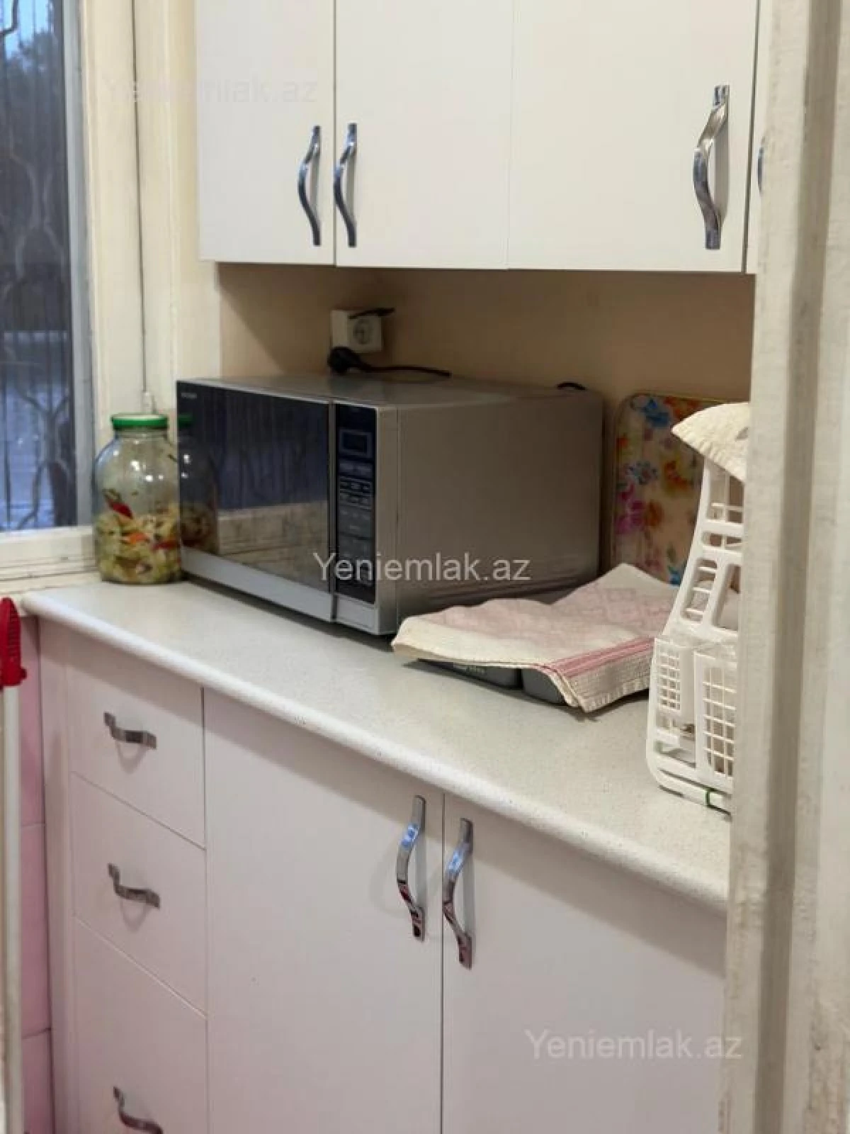 Satılır 4 otaqlı köhnə tikili 85 m²