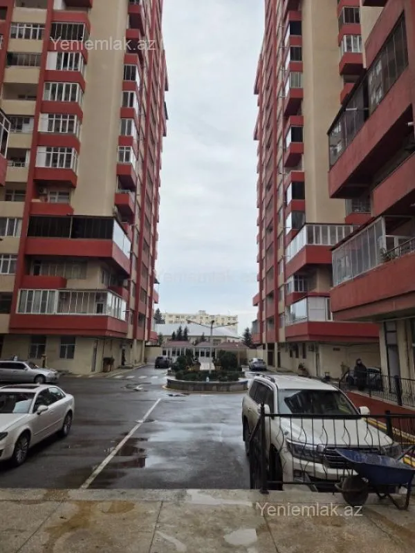 Satılır 3 otaqlı yeni tikili 70 m²