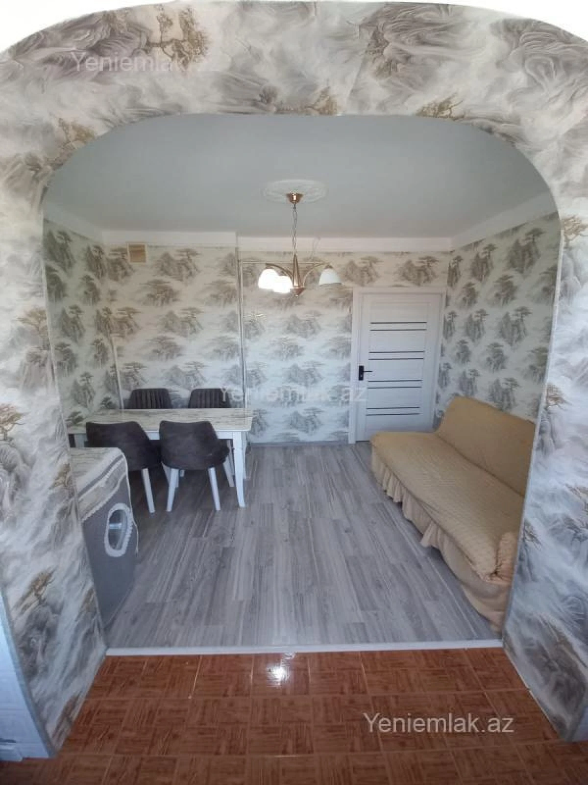 Satılır 2 otaqlı köhnə tikili 60 m²