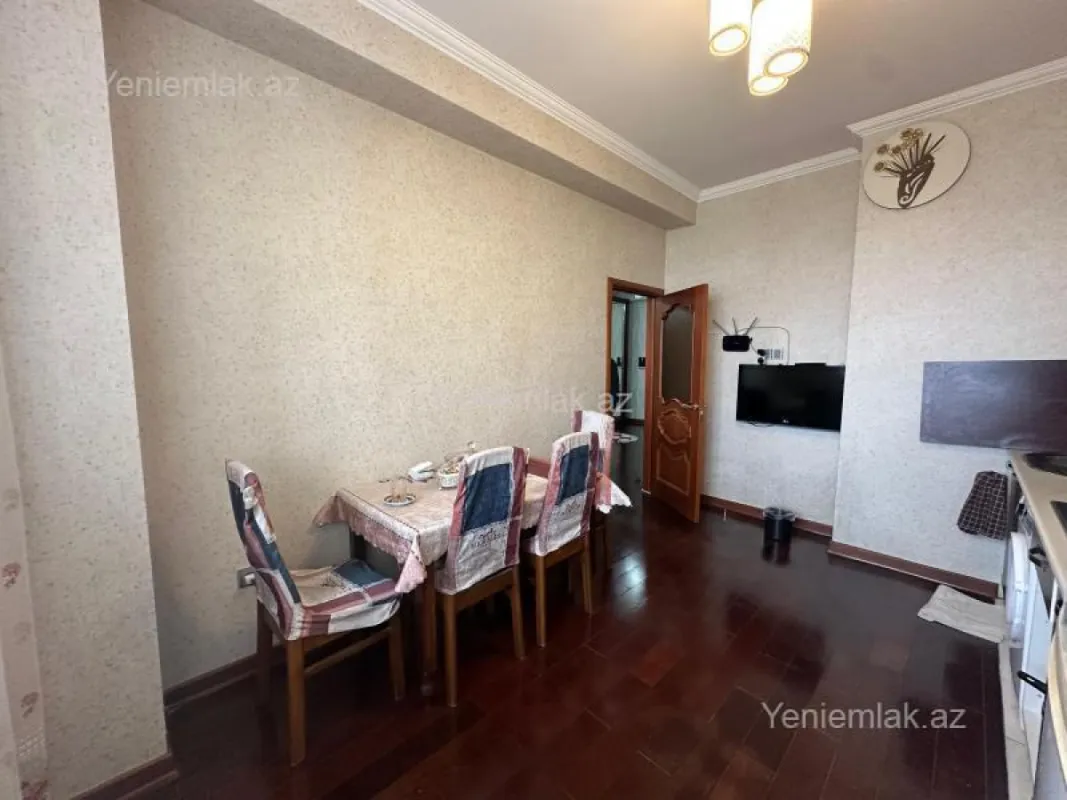 Satılır 3 otaqlı yeni tikili 118 m²