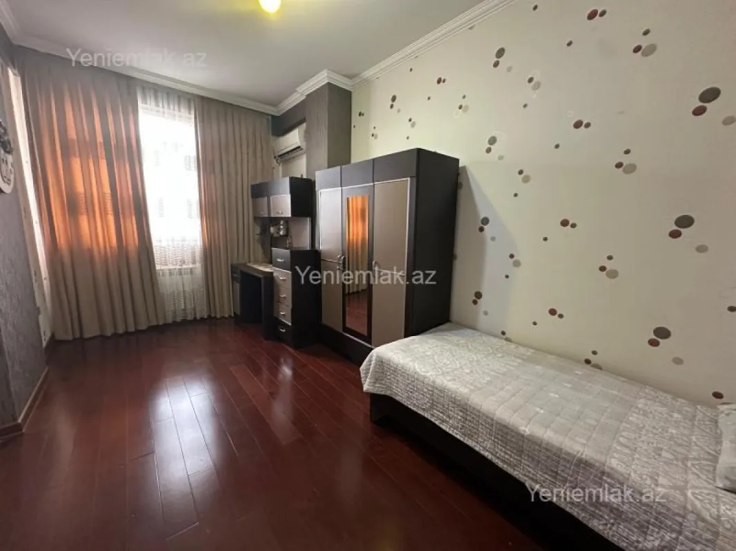 Satılır 3 otaqlı yeni tikili 118 m²