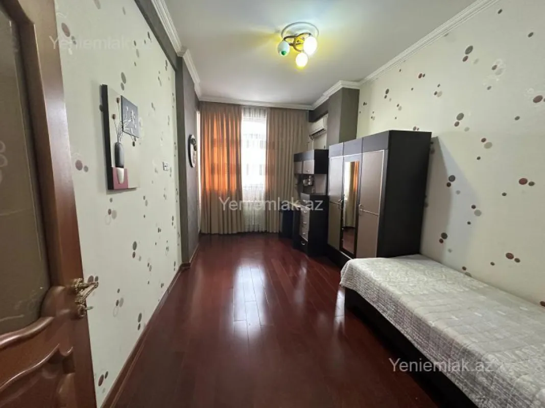 Satılır 3 otaqlı yeni tikili 118 m²