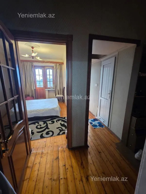 Satılır 2 otaqlı köhnə tikili 50 m²