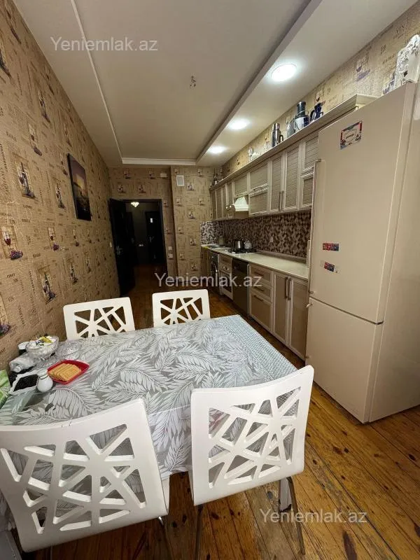 Satılır 3 otaqlı yeni tikili 126 m²