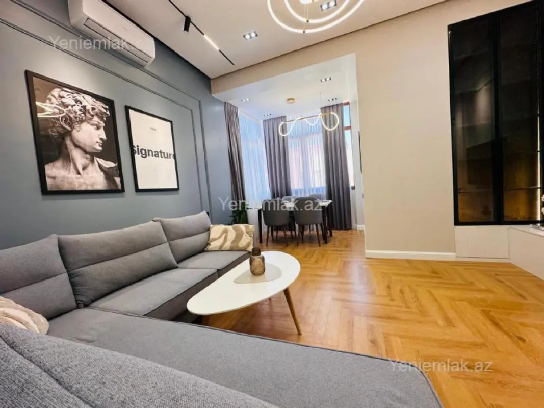 Satılır 3 otaqlı yeni tikili 85 m²