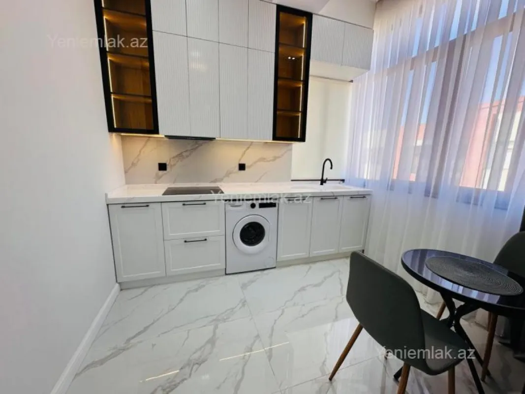 Satılır 3 otaqlı yeni tikili 85 m²