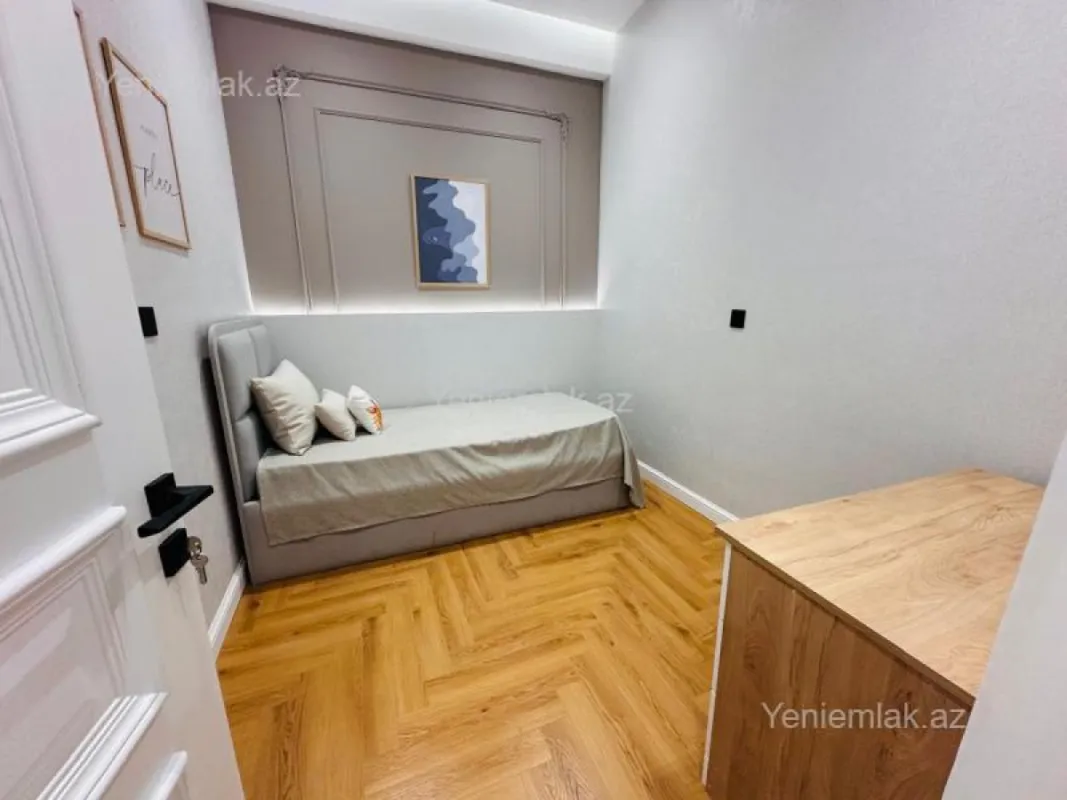 Satılır 3 otaqlı yeni tikili 85 m²