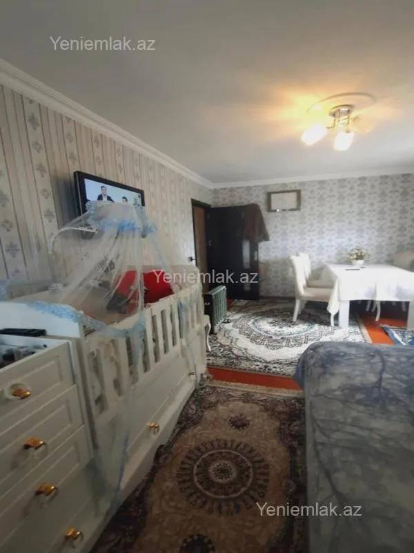 Satılır 1 otaqlı köhnə tikili 33 m²