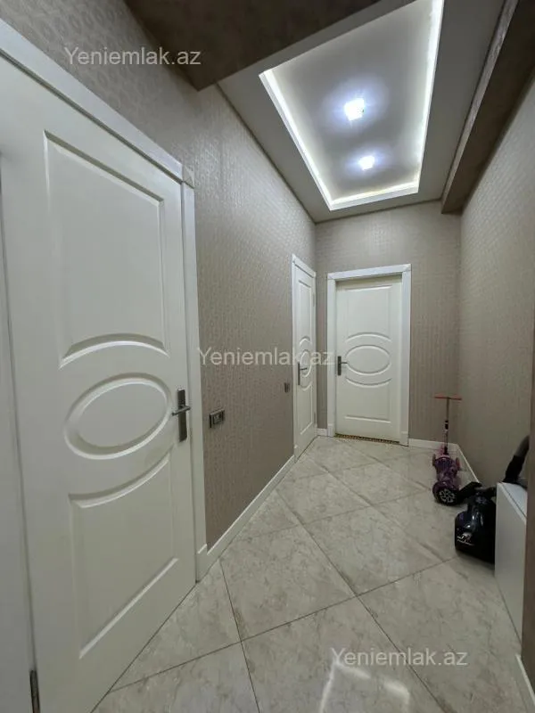 Satılır 3 otaqlı yeni tikili 127 m²