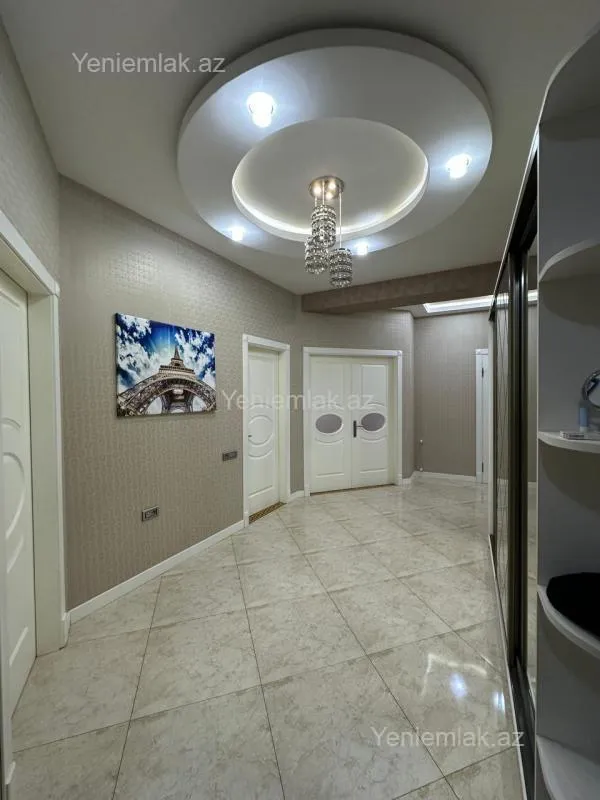 Satılır 3 otaqlı yeni tikili 127 m²