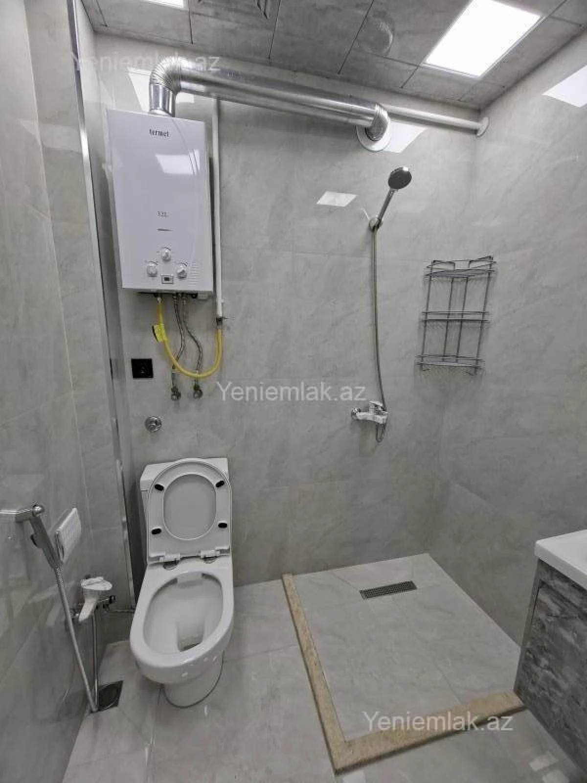 Satılır 2 otaqlı köhnə tikili 50 m²