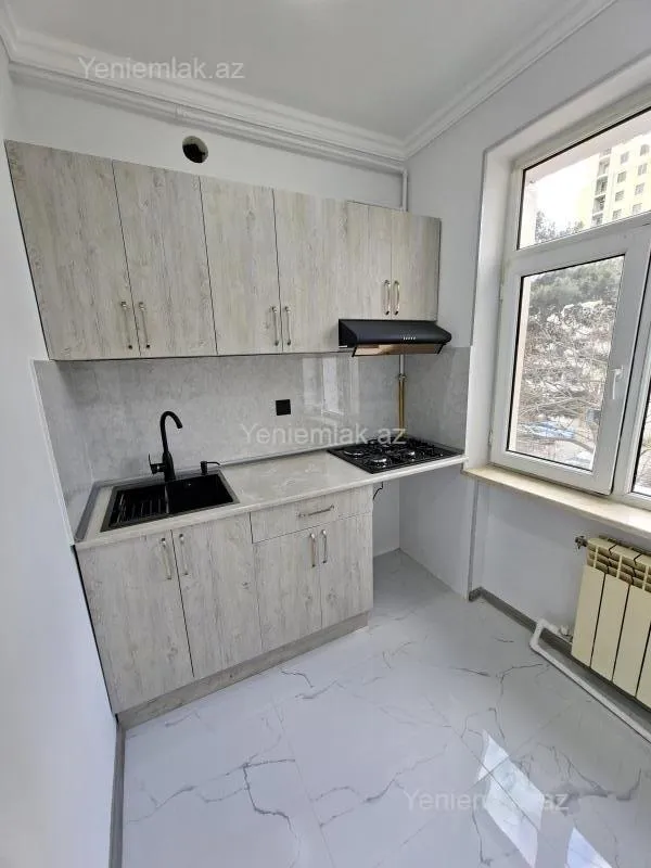 Satılır 2 otaqlı köhnə tikili 50 m²