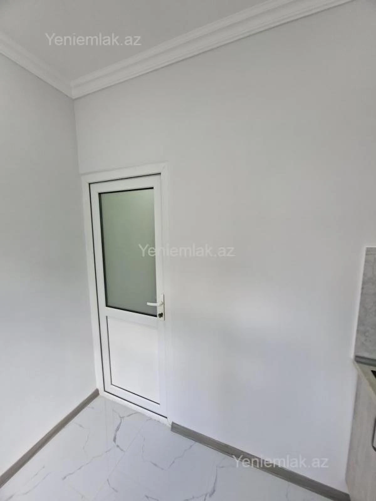 Satılır 2 otaqlı köhnə tikili 50 m²