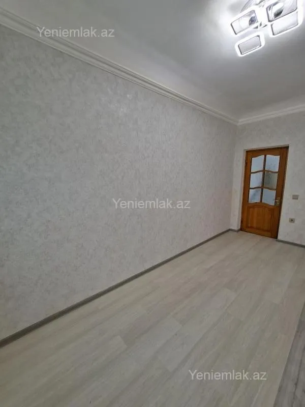 Satılır 2 otaqlı köhnə tikili 50 m²