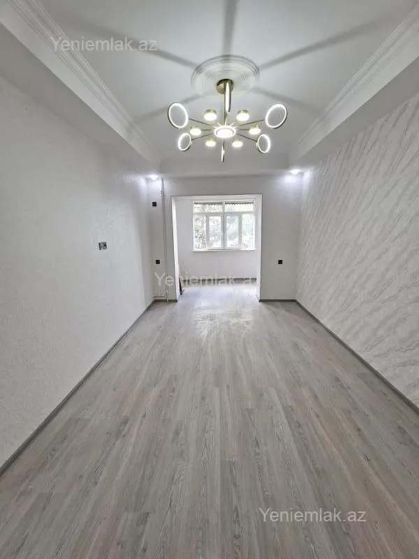 Satılır 2 otaqlı köhnə tikili 50 m²