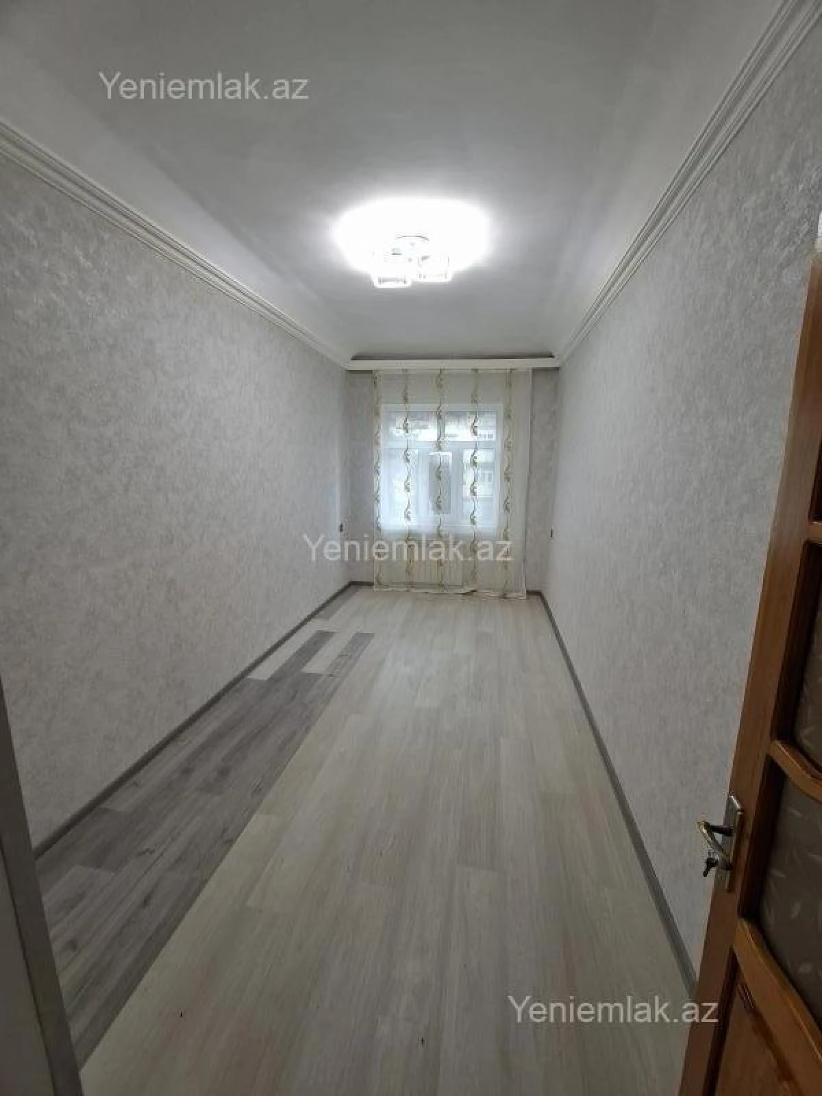 Satılır 2 otaqlı köhnə tikili 50 m²