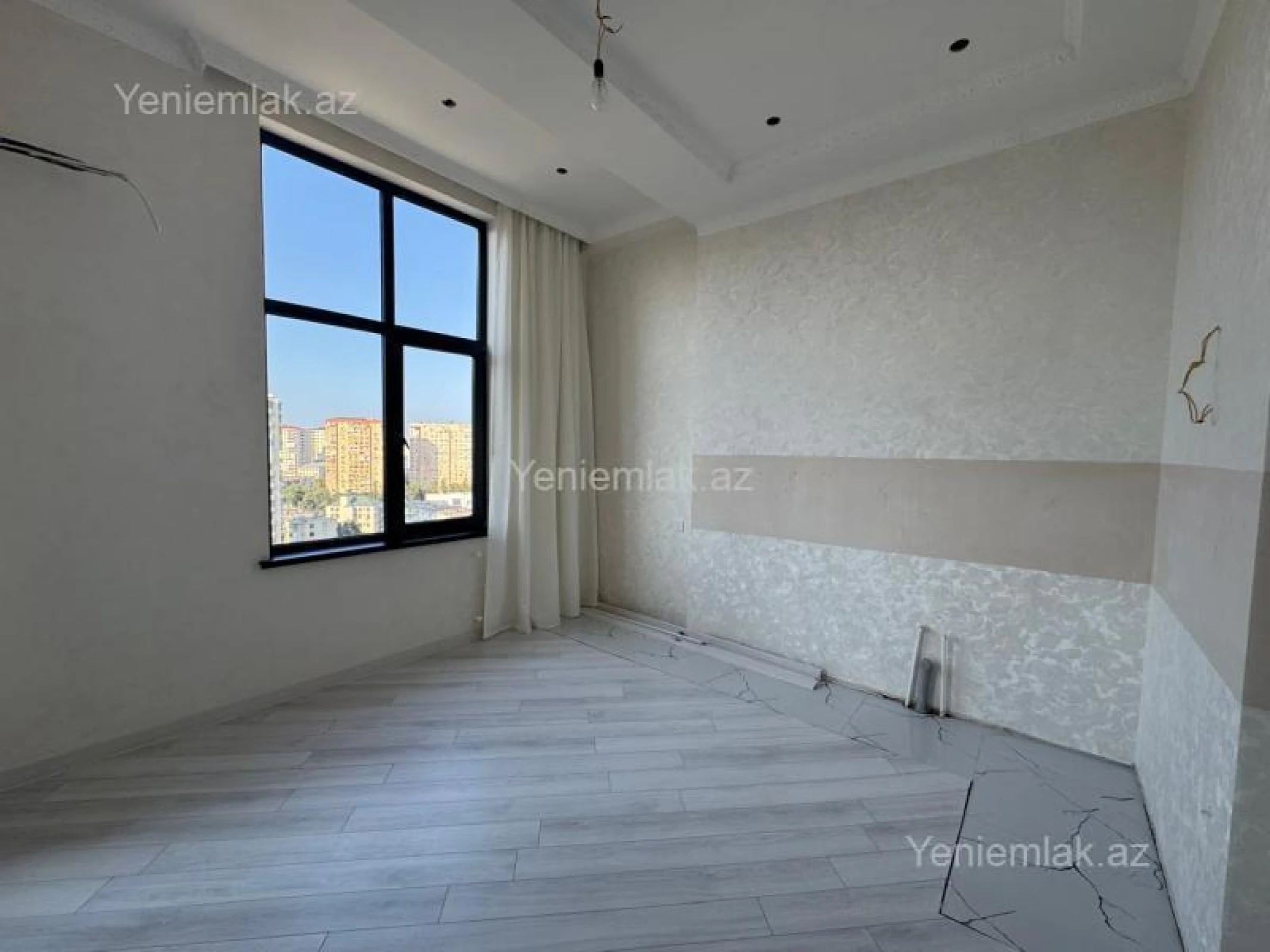 Satılır 2 otaqlı yeni tikili 82 m²