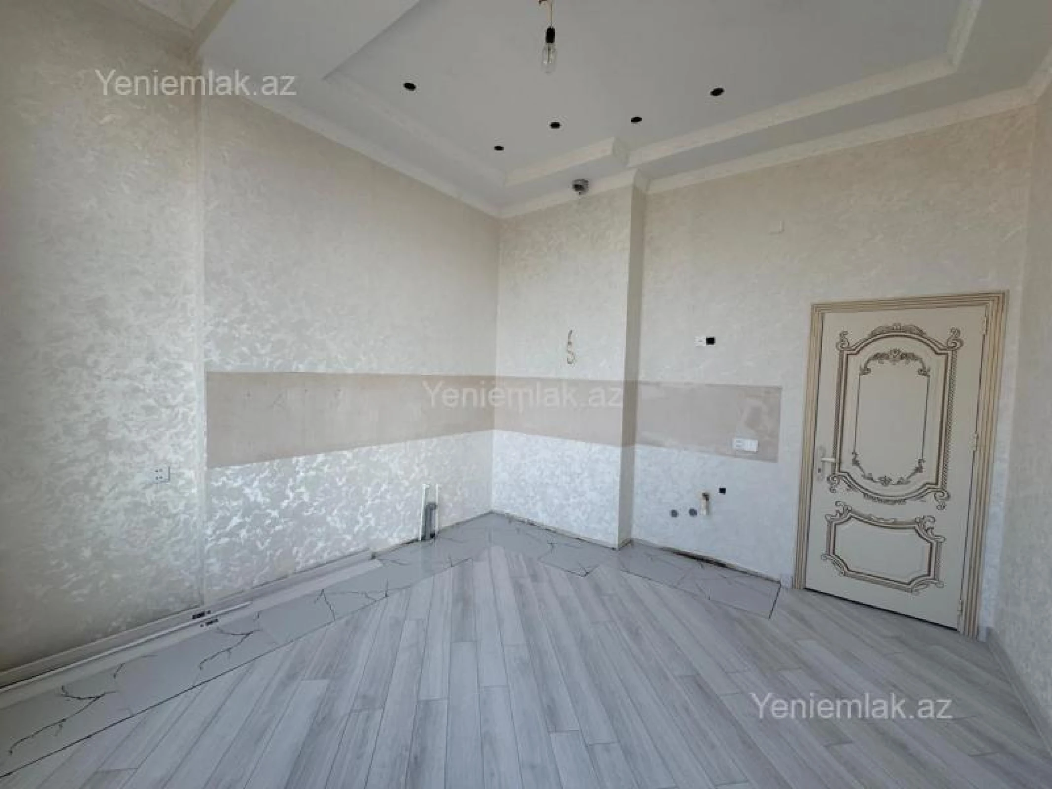 Satılır 2 otaqlı yeni tikili 82 m²