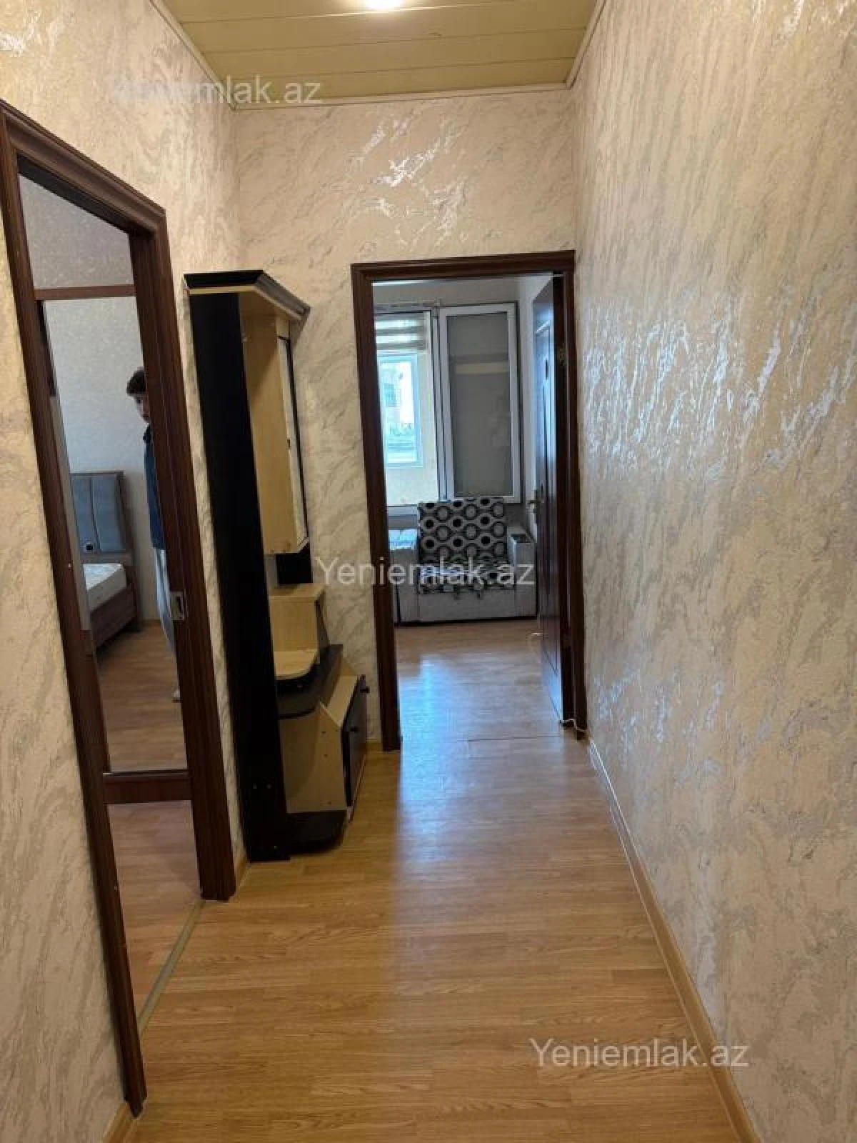Satılır 2 otaqlı köhnə tikili 70 m²