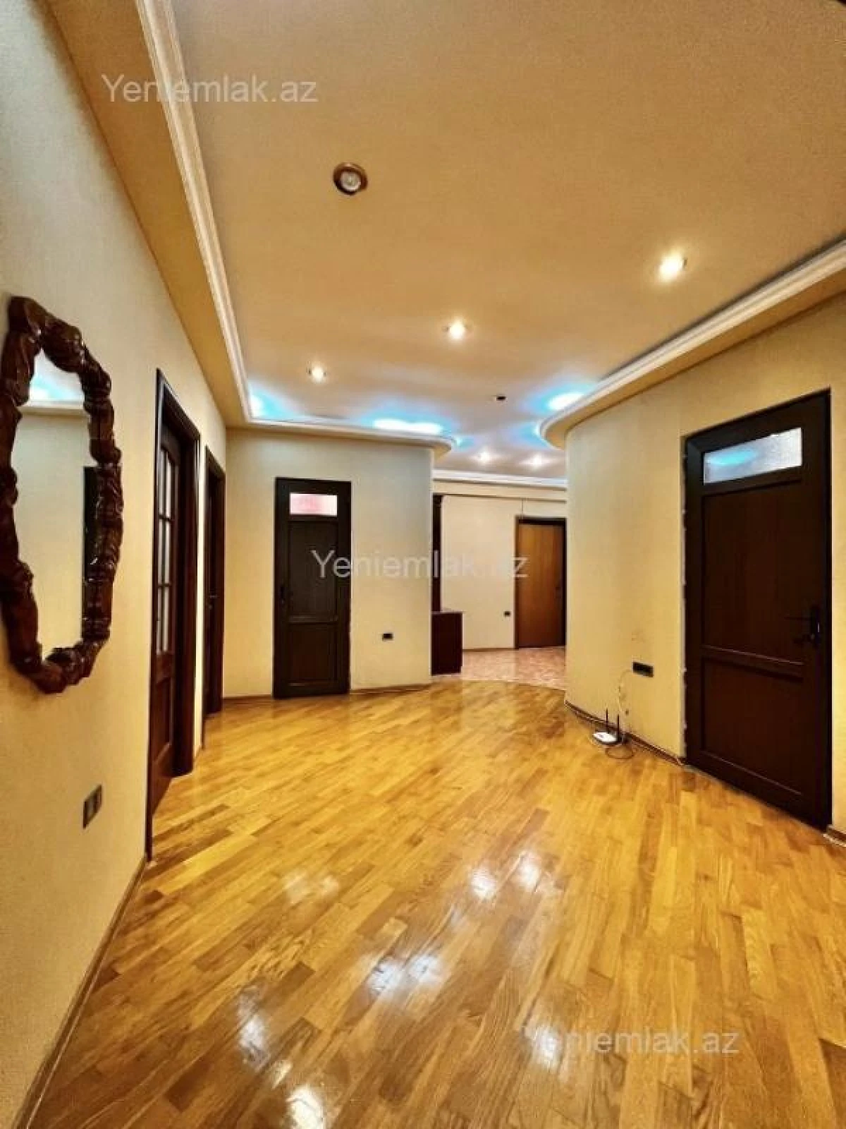 Satılır 3 otaqlı yeni tikili 170 m²