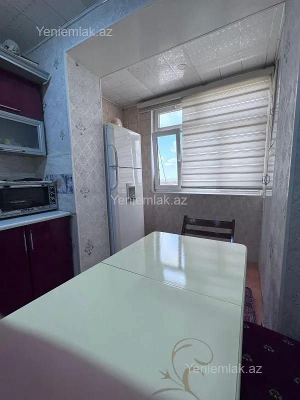 Satılır 3 otaqlı köhnə tikili 75 m²