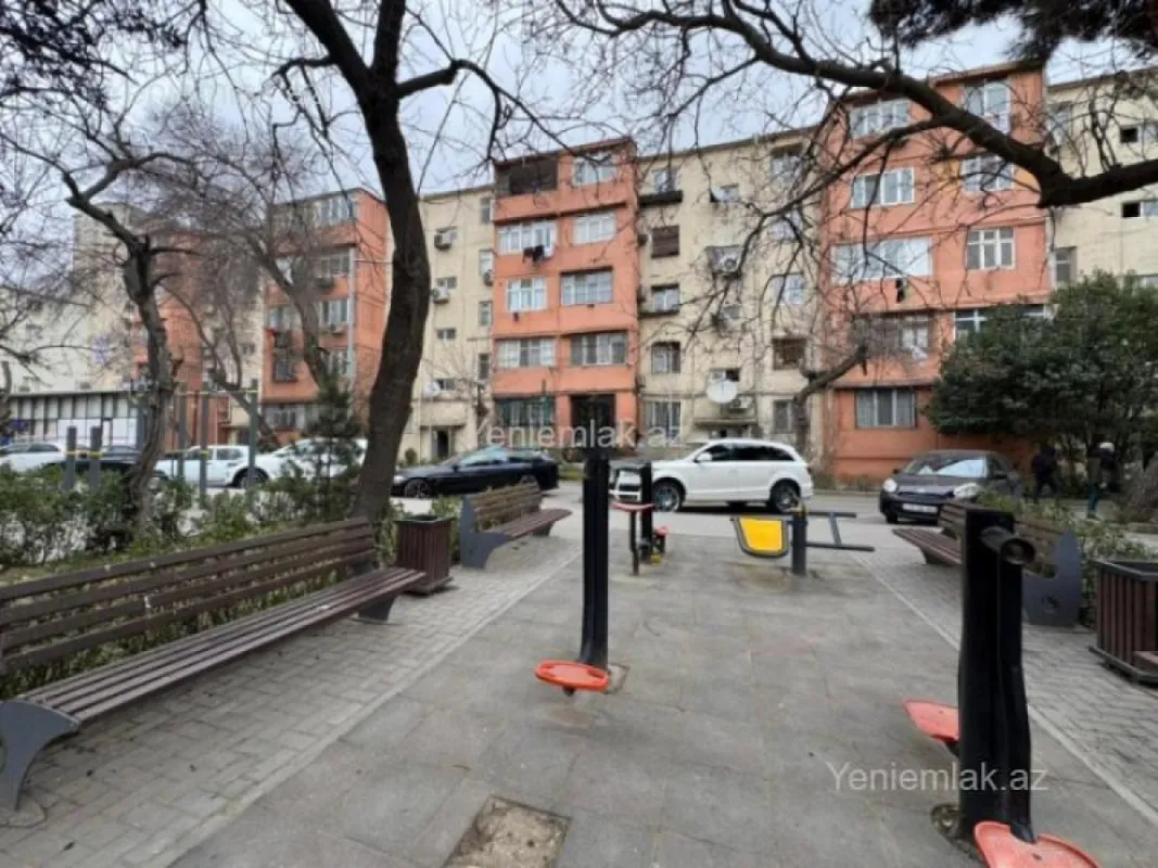 Satılır 3 otaqlı köhnə tikili 50 m²