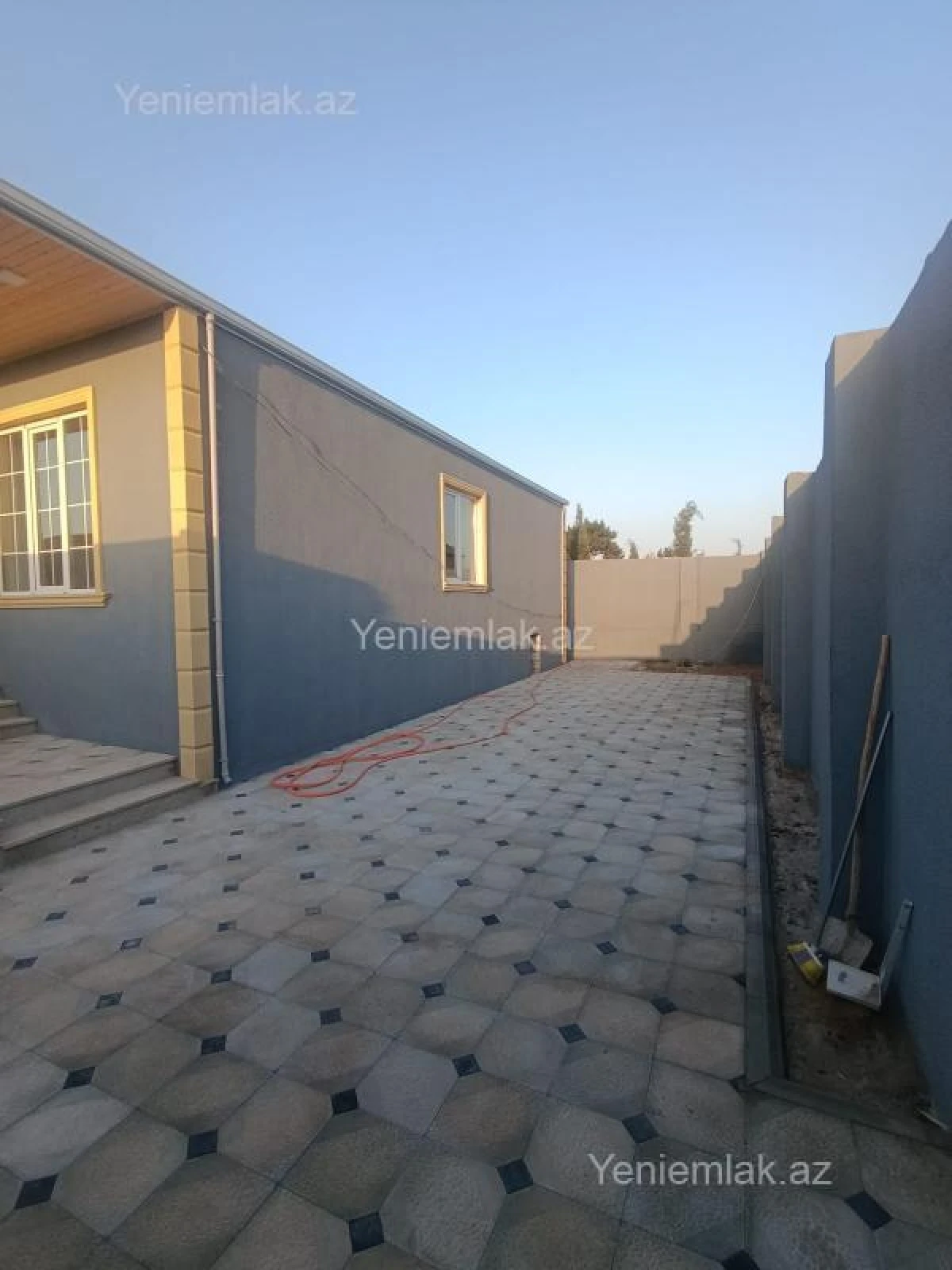 Satılır 4 otaqlı həyət evi 140 m²