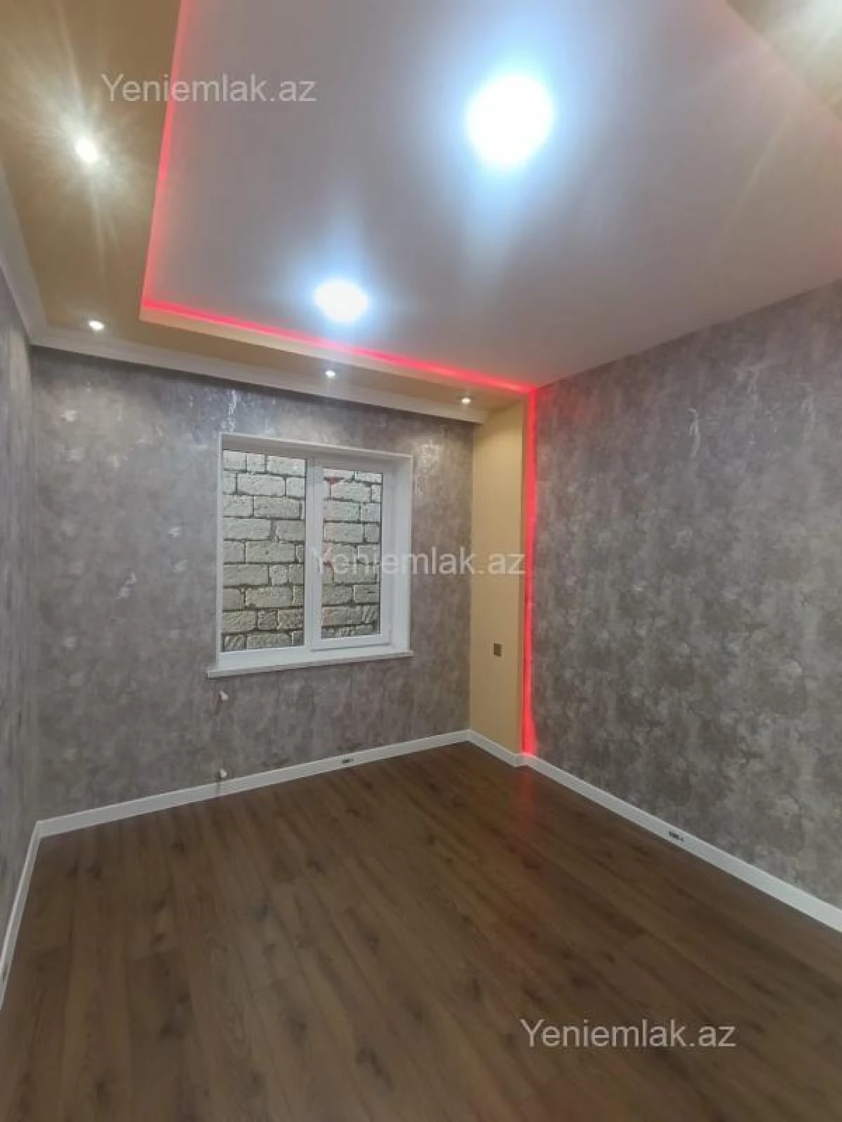 Satılır 4 otaqlı həyət evi 140 m²