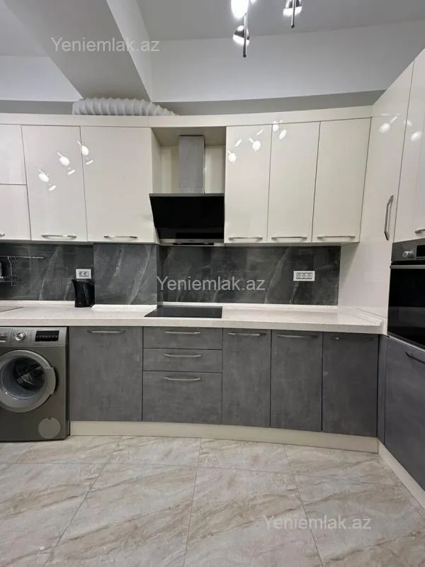 Satılır 3 otaqlı yeni tikili 94 m²