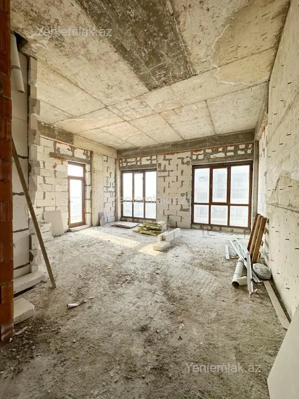 Satılır 3 otaqlı yeni tikili 108 m²