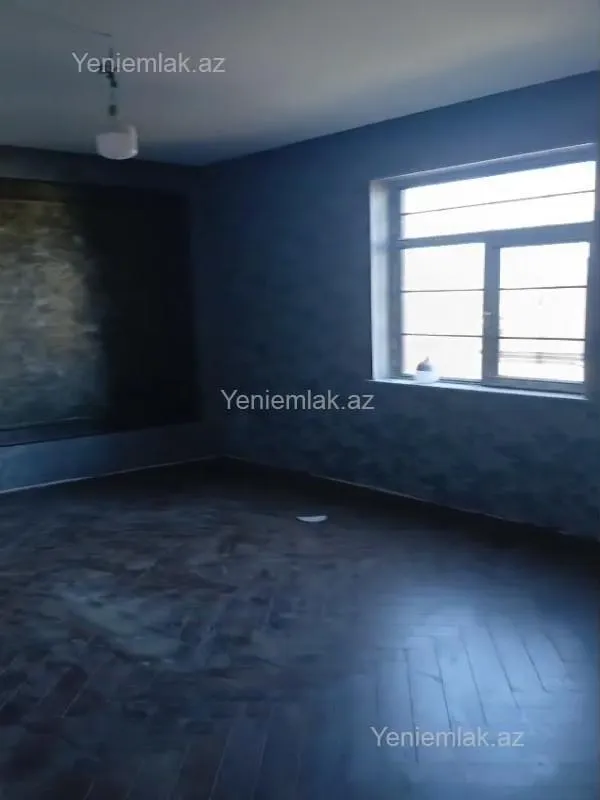 Satılır 6 otaqlı həyət evi 300 m²