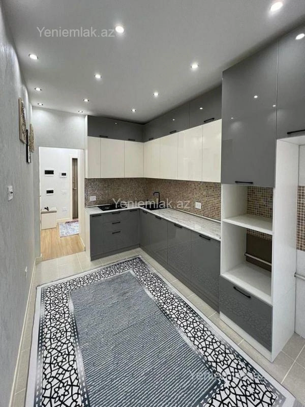 Satılır 2 otaqlı yeni tikili 83 m²
