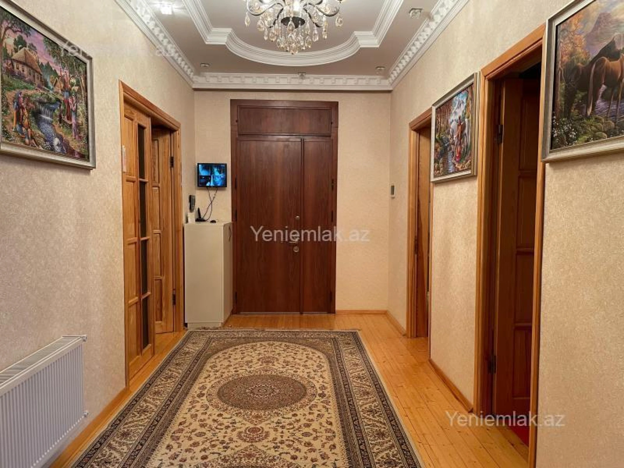 Satılır 6 otaqlı həyət evi 450 m²