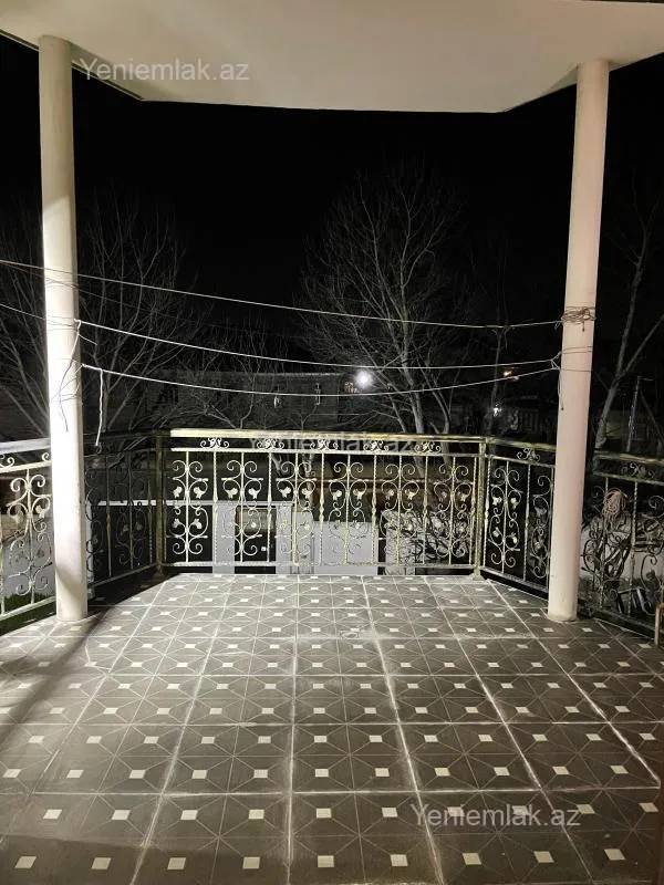 Satılır 6 otaqlı həyət evi 450 m²
