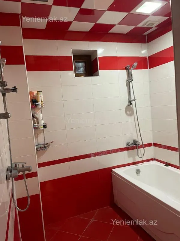 Satılır 6 otaqlı həyət evi 450 m²