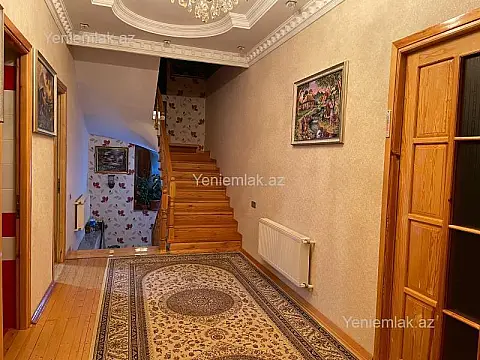 Satılır 6 otaqlı həyət evi 450 m²