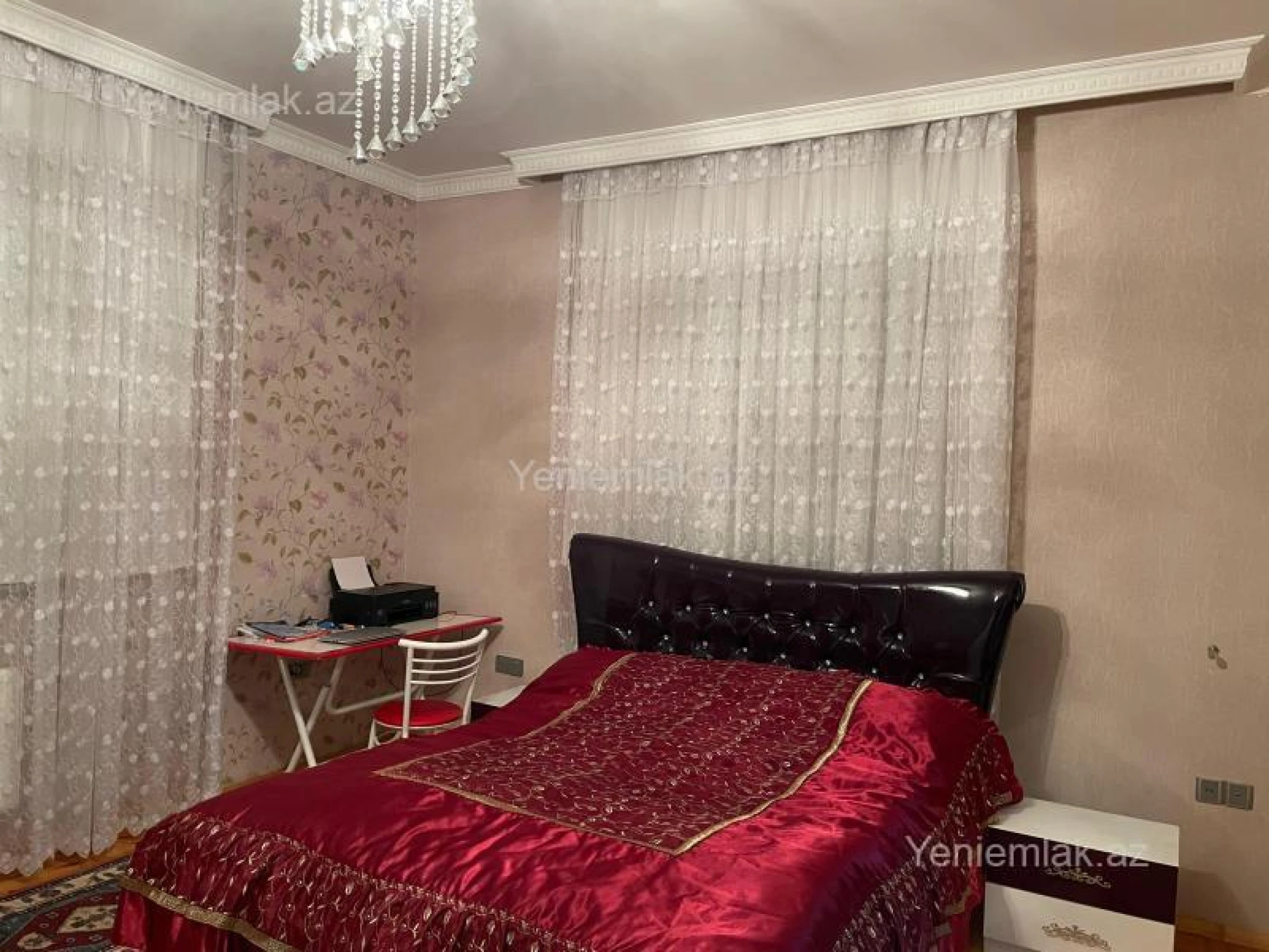 Satılır 6 otaqlı həyət evi 450 m²