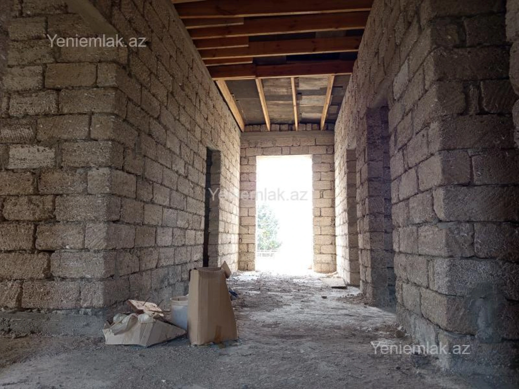 Satılır 5 otaqlı həyət evi 200 m²