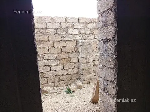 Satılır 5 otaqlı həyət evi 200 m²