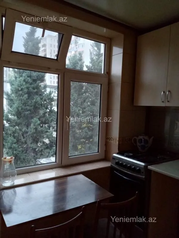 Satılır 2 otaqlı köhnə tikili 46 m²