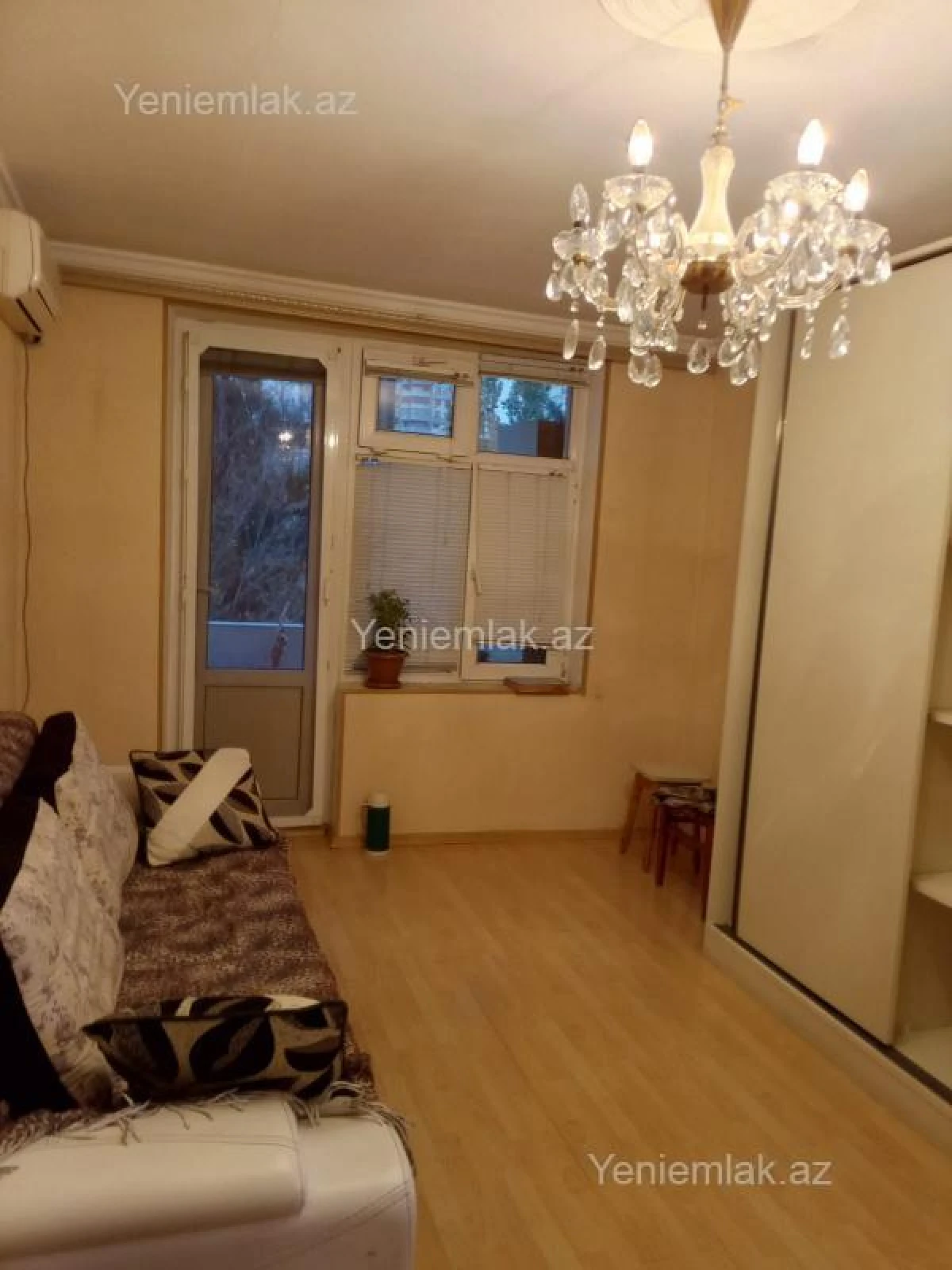Satılır 2 otaqlı köhnə tikili 46 m²